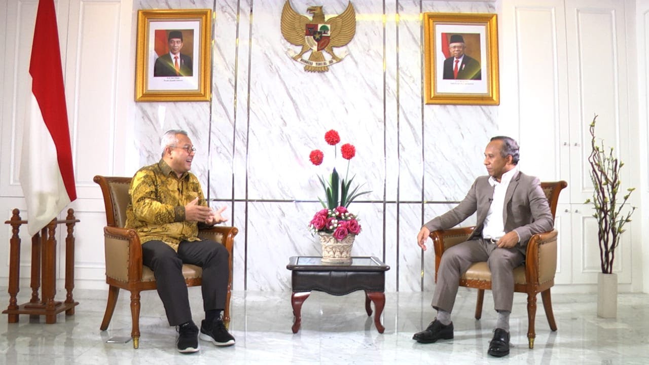 Hati-hati, Pilkada Bisa Picu Kasus Corona | Special Interview with Claudius Boekan #1