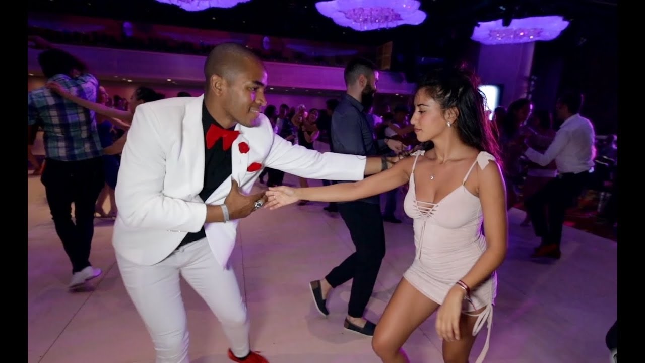 Fuquan Ferrell & Lady - Salsa social dancing | Goya New York Int. Salsa Congress 2019