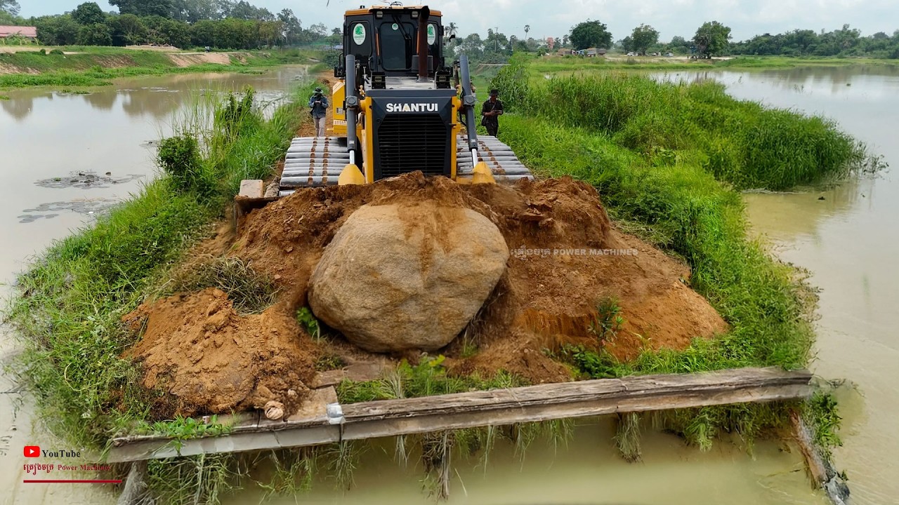 Perfect​ Job Repair!! Start Dozer Trimming Plows​ Clear Cutter On Win Road And Skill Operator Dozer