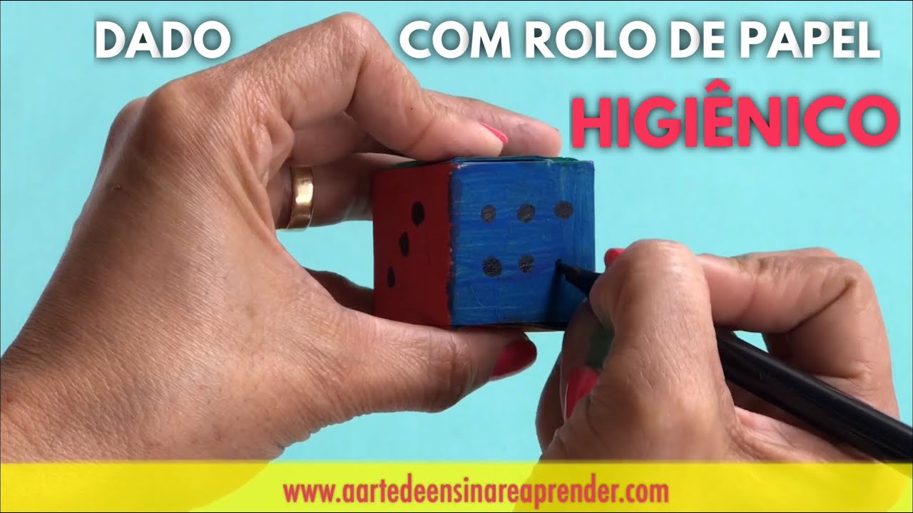 DADO COM ROLO DE PAPEL HIGIÊNICO ♡