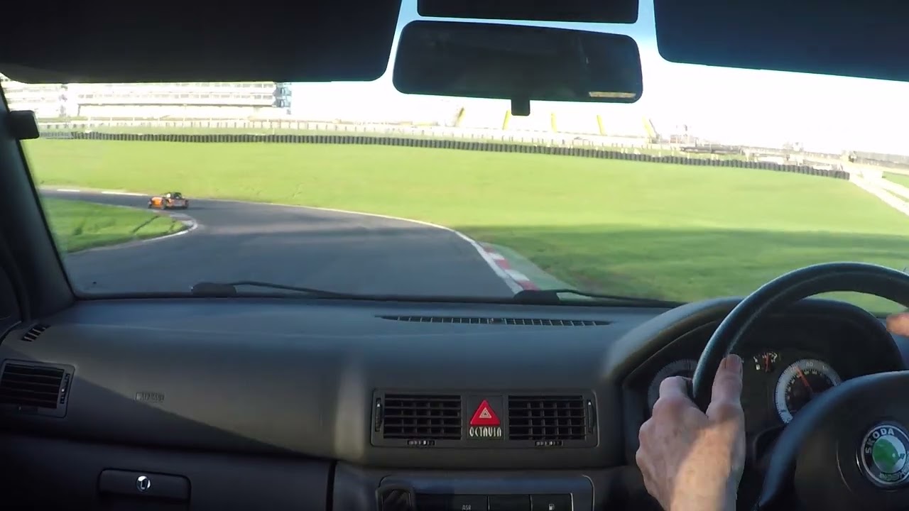 Brands Hatch in a MK1 Skoda Octavia VRS, 23-11-22