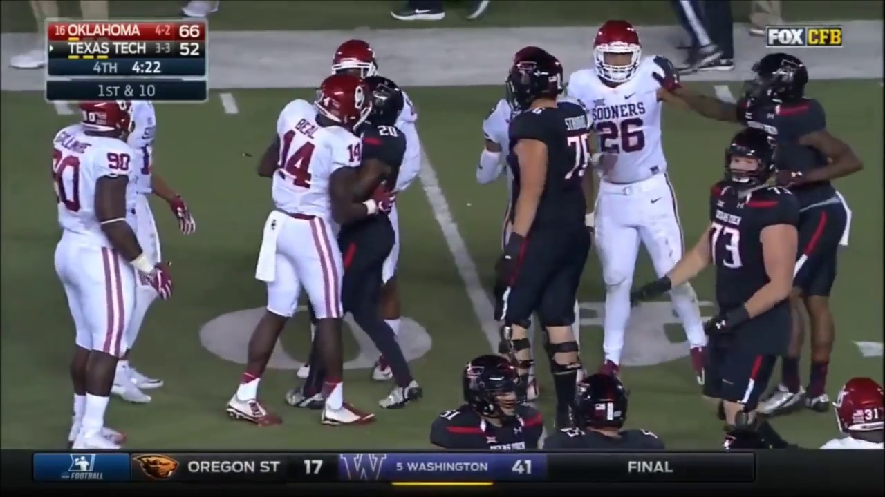10/22/16 Patrick Mahomes' 734 Passing, 819 Total Yards vs. OU -- NCAA Single-Game Records