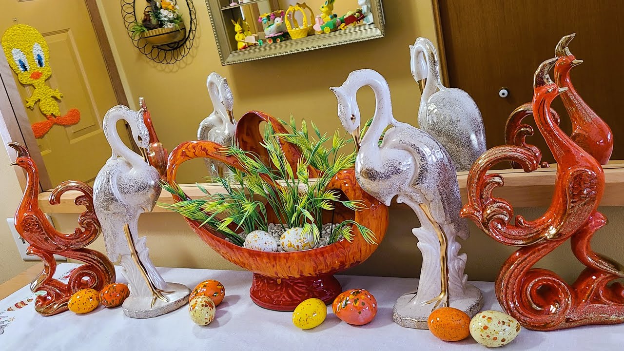 HOME TOUR | VINTAGE EASTER TOYS & WIND-UP COLLECTIBLES | Rosbro Collection and Happy Spring D&eacute;cor!
