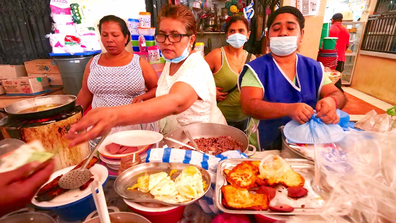 Ultimate NICARAGUAN STREET FOOD Tour of Mercado Central in León, Nicaragua!!