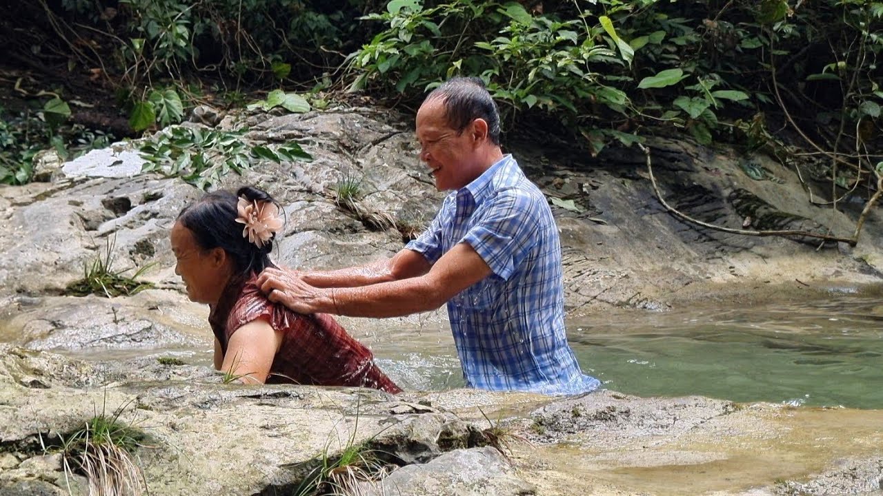 After many incidents, the CEO and Lien rewarded themselves with a very interesting vacation.