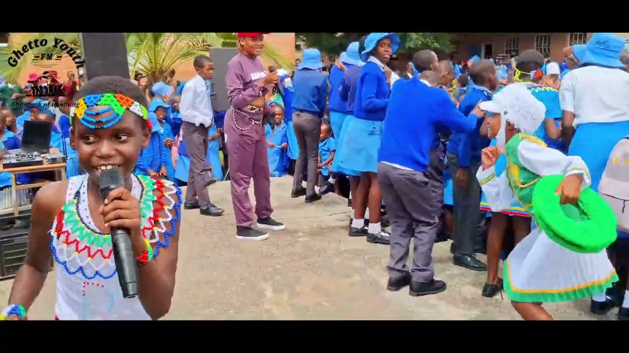 Gog-Kelly's Massive Performance her  live Show at Mahlathini Pry School 