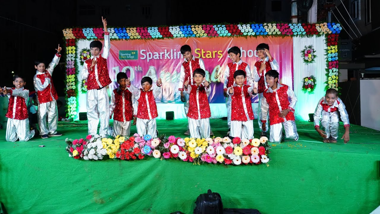 Retro Dance performance by 6th,7th, 8th Boys.||10th Annual Day Celebrations.||Sparkling Stars School