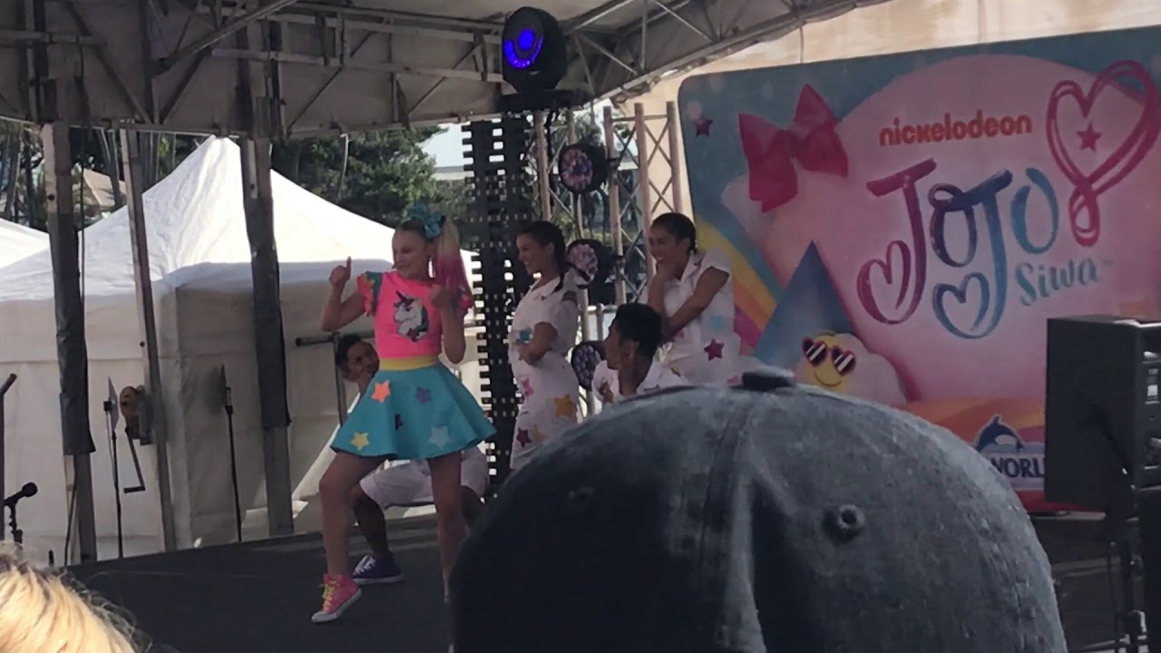 Jojo Siwa at SeaWorld Gold Coast 2018