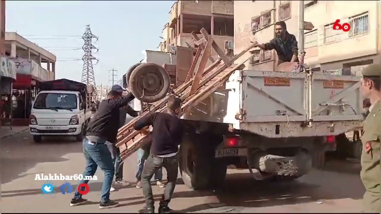 حملة تمشيطية لتحرير الملك العمومي بمنطقة السلام 2 أهل الغلام الدار  البيضاء