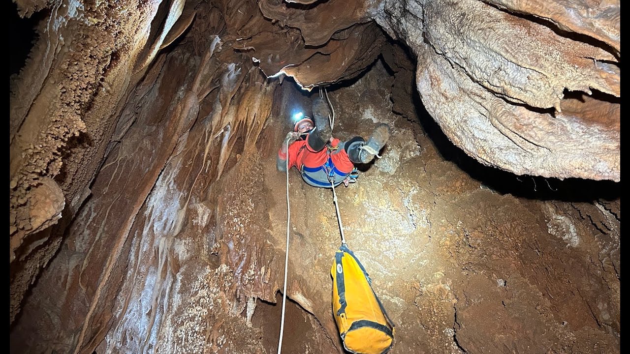 AVENC DE LA BARDISSA  (-18 m)