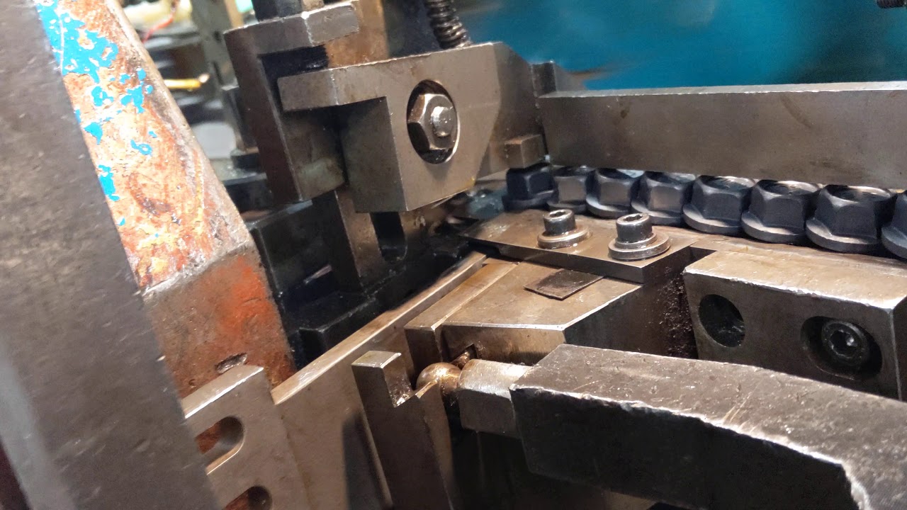 Running a Thread Rolling Machine