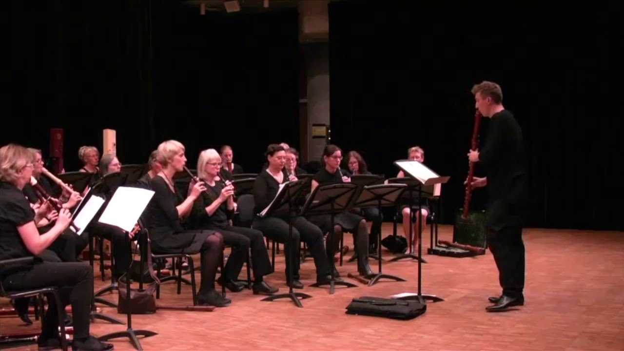 Sören Sieg: Siku njema. Performed by Picobella and Daniel Koschitzki