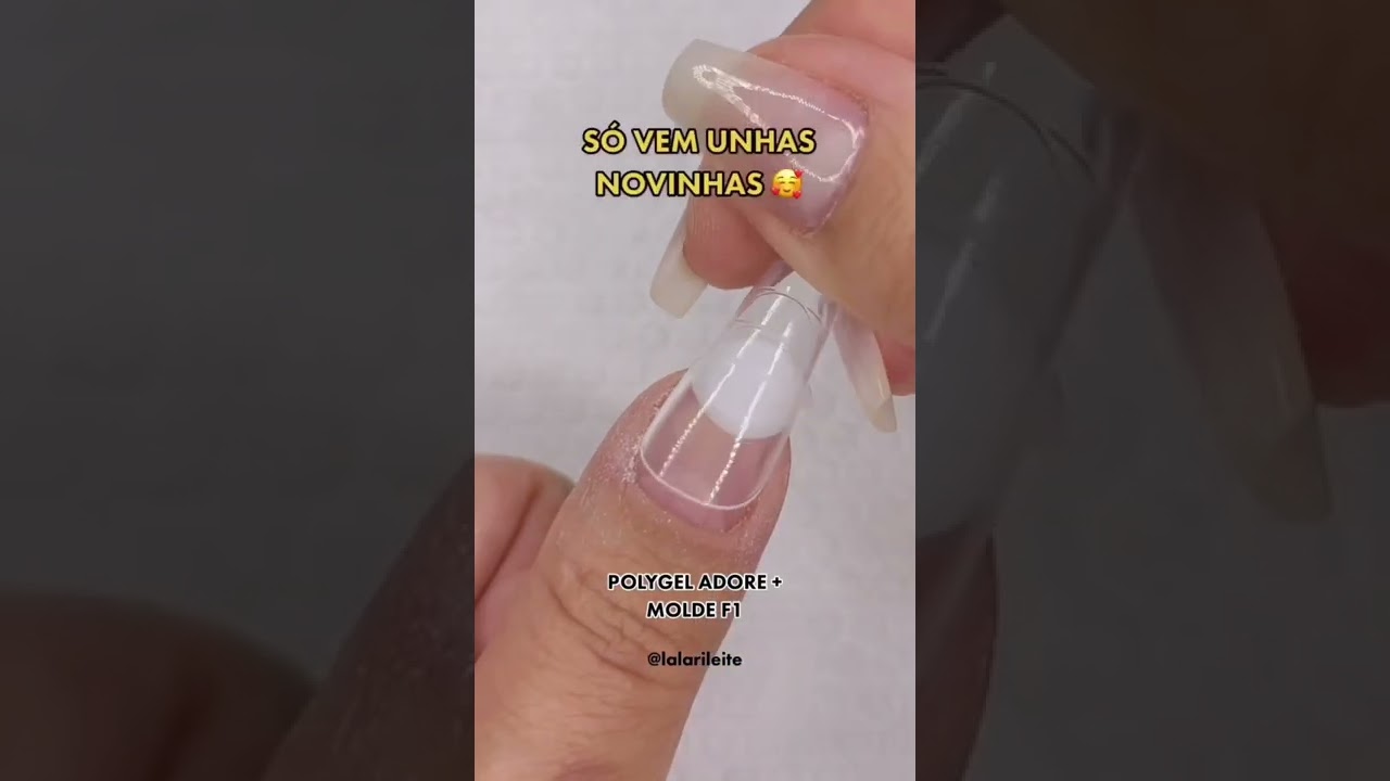 Unhas naturais com alongamento de Polygel