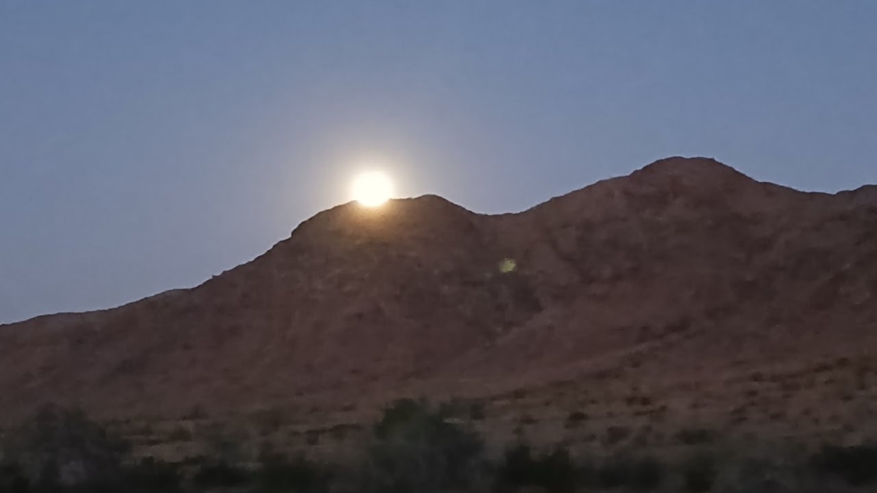 Up early to see the lunar eclipse and for a morning hike.