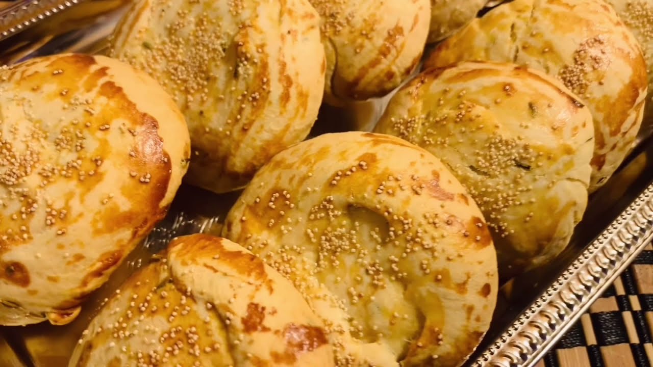 Kashmiri Kulcha || kashmiri Bakery || How to make Kashmiri Kulcha || Kashur Kulch