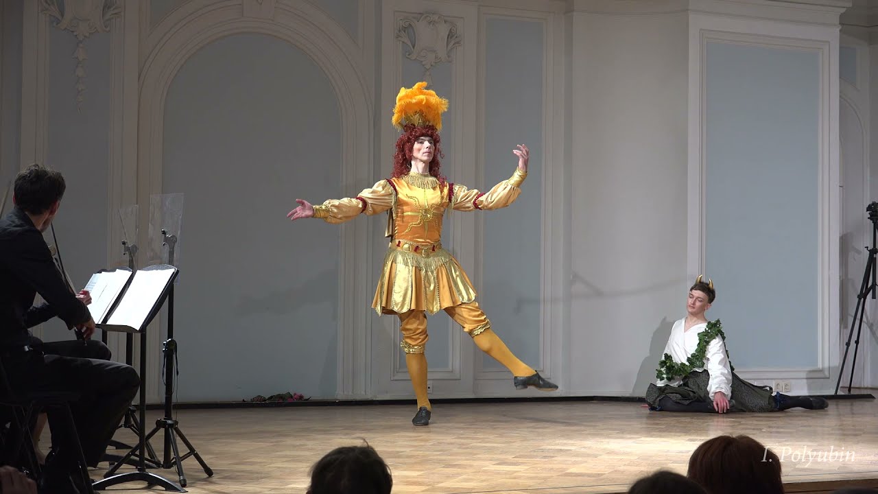 Антре Аполлона, Entr&eacute;e d'Apollon