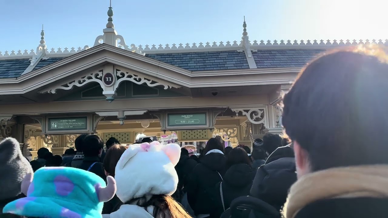 《ミニー@ファンダーランド公開後初の土曜日‼️》大混雑のディズニーランド開園直後の状況