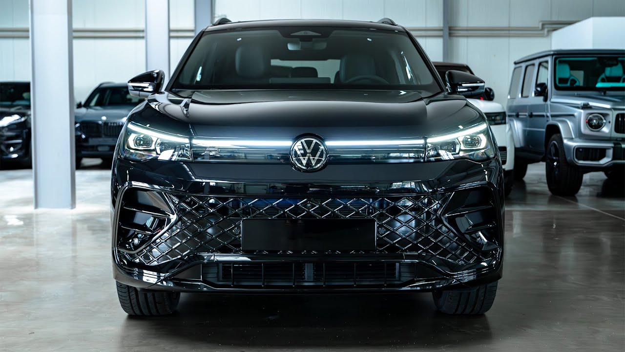 New 2025 Volkswagen Tiguan R-Line