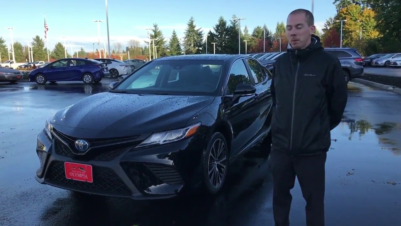2018 Camry SE Hybrid Virtual Test Drive