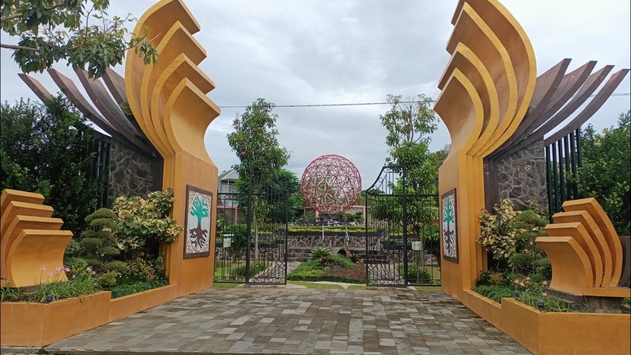 Nggak nyangka di Blitar ada hutan kota se-estetik ini