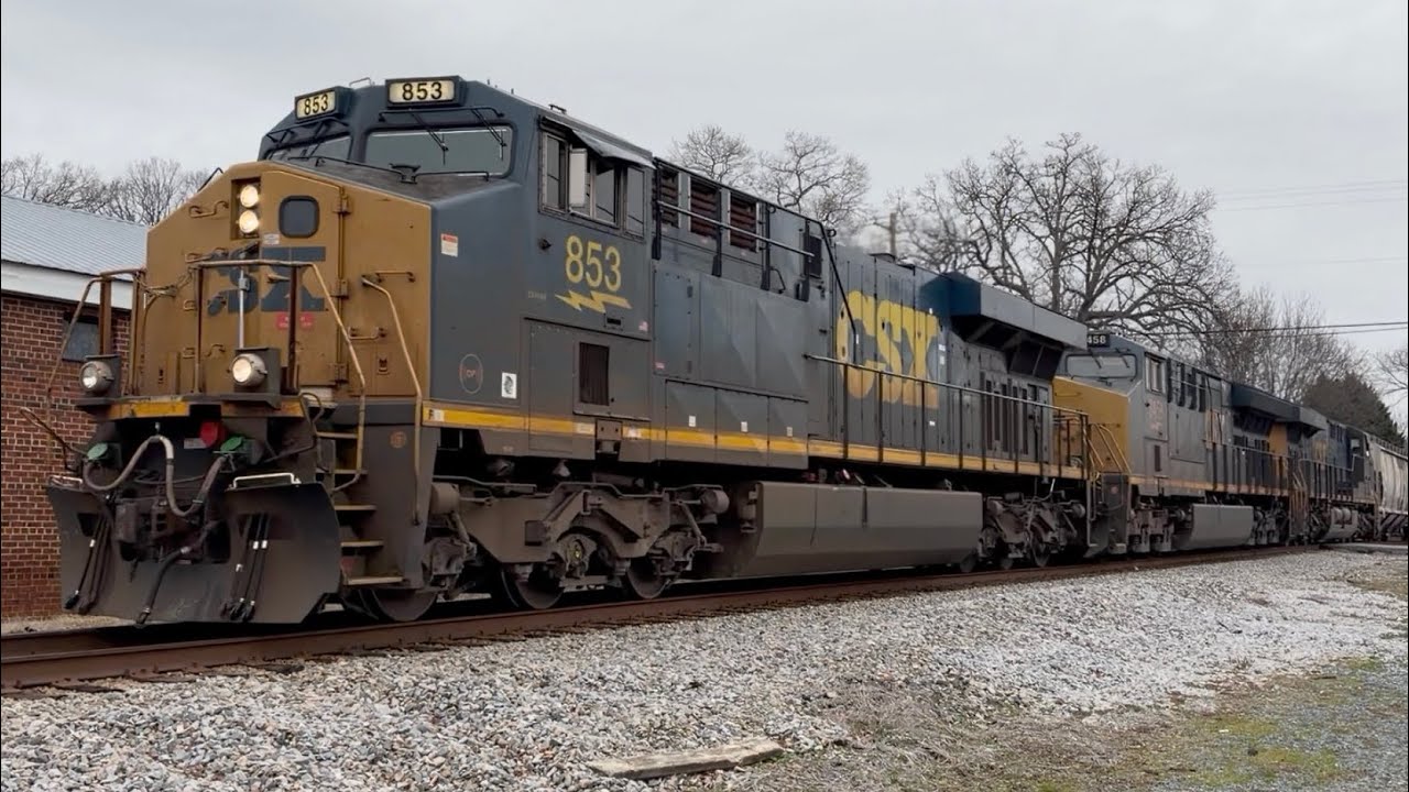 CSX 853 leads a very long M582 with an incredible k5hl!!! 1-23-2026