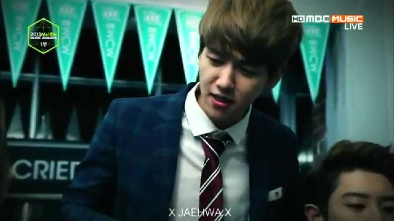 EXO CRACK!