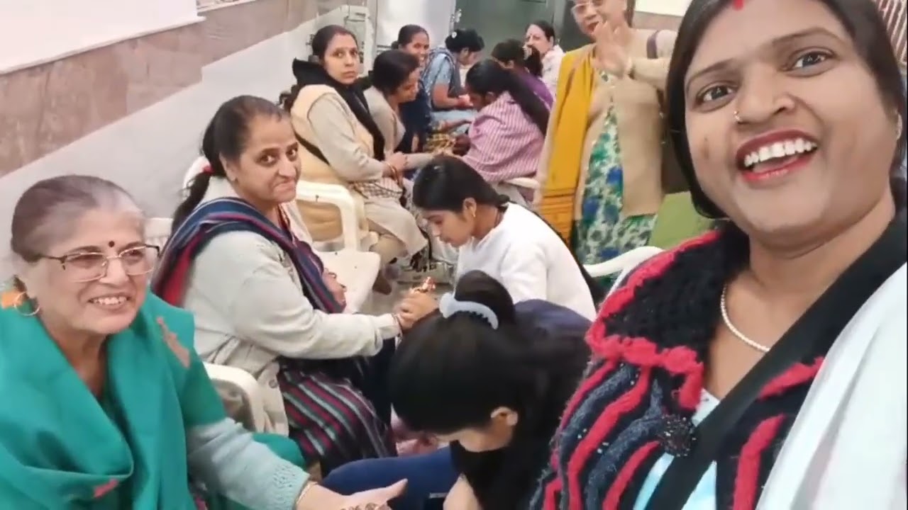 Shivratri per hua Mandir mein Mehandi program&bhajan#trendingshorts#viralreels#viralvideos#shorts##