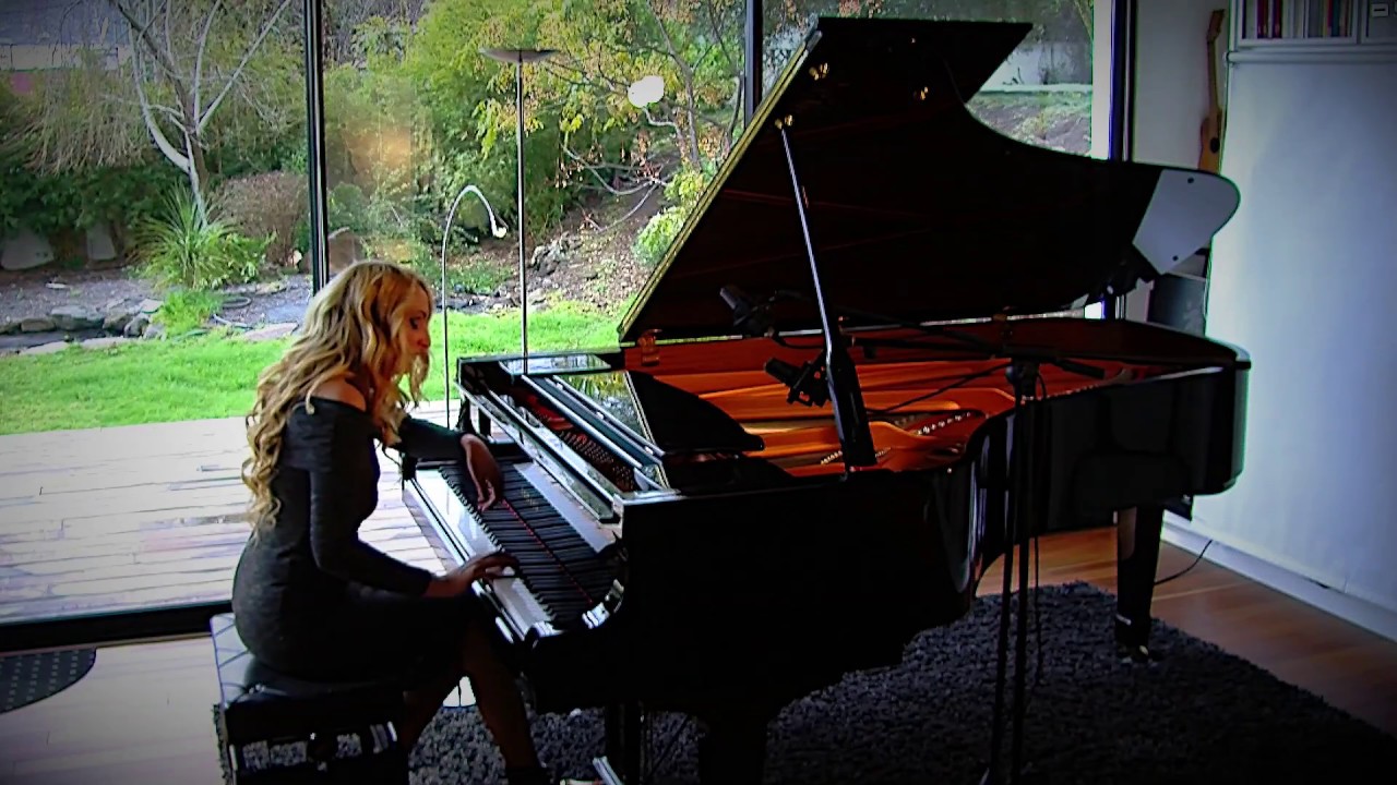 Emeli Sande-Read all about it-Piano cover by Yasmina Gallardo