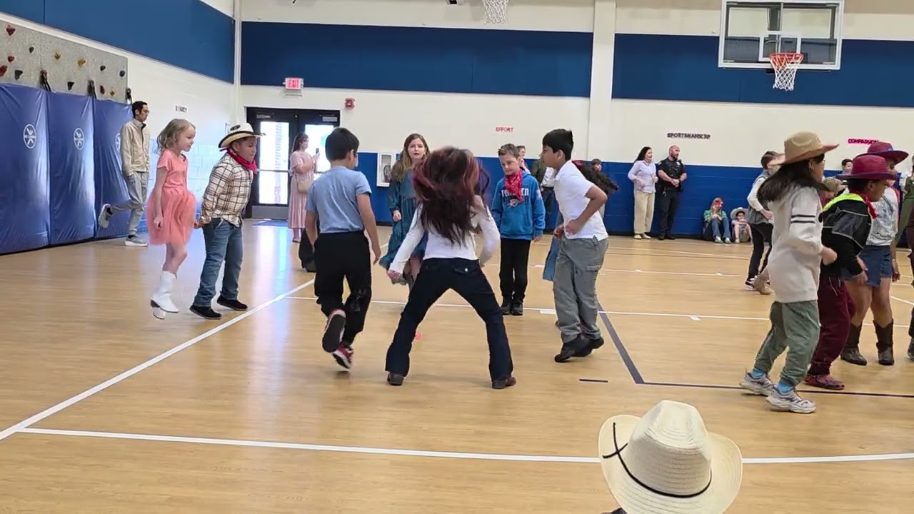 Mardav square dancing 🕺💃 