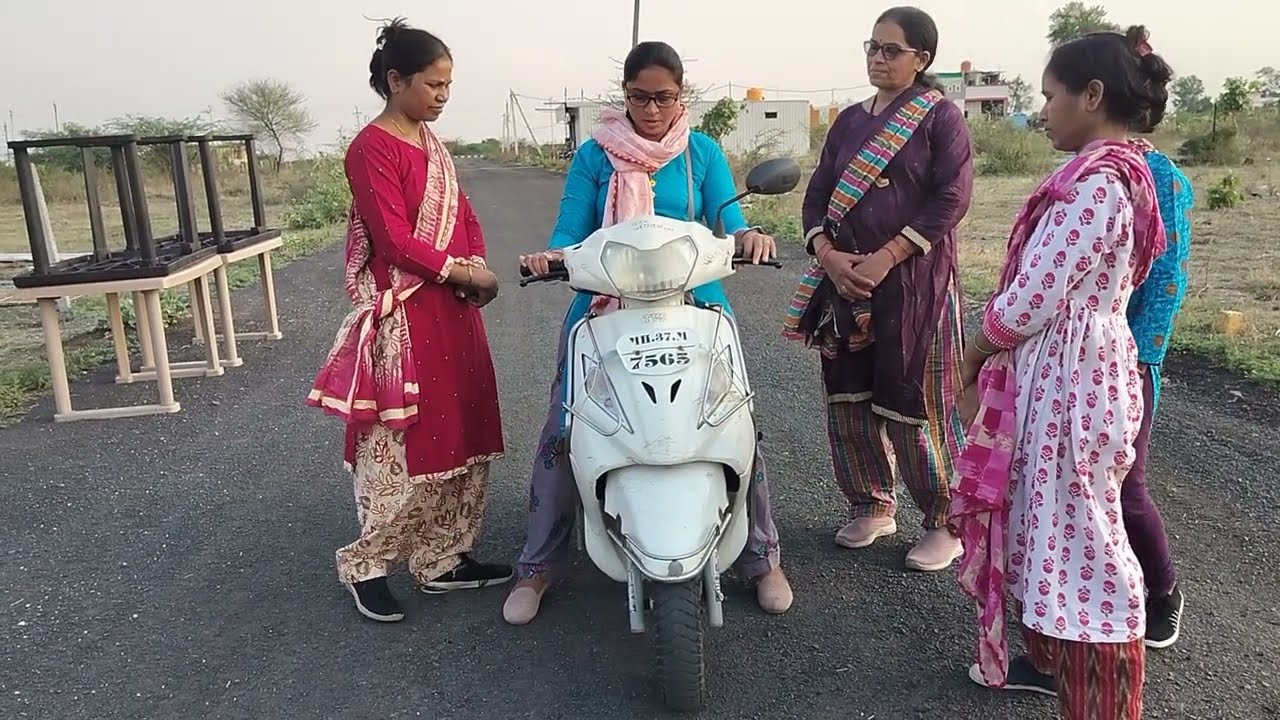 स्कूटी शिकायची आहे पण सायकल येत नाही म्हणून भीती वाटते बॅलन्स येईल की नाही गाडी चालवता येईल की नाही
