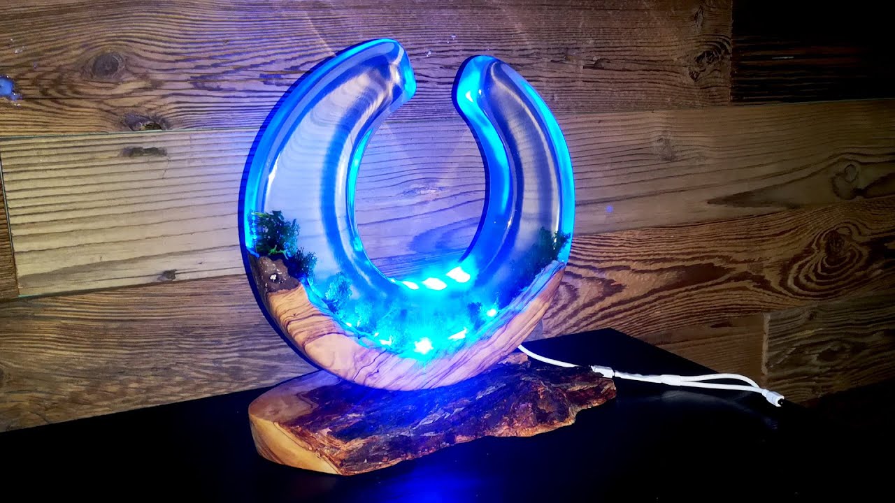 Moss in Resin / Epoxy Resin Night Lamp - Resin Art