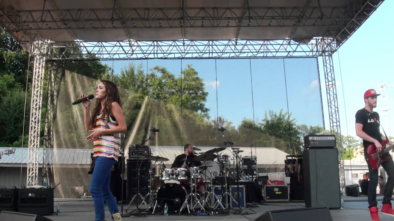 Britt Nicole - Ready or Not - Six Flags America, MD 2012