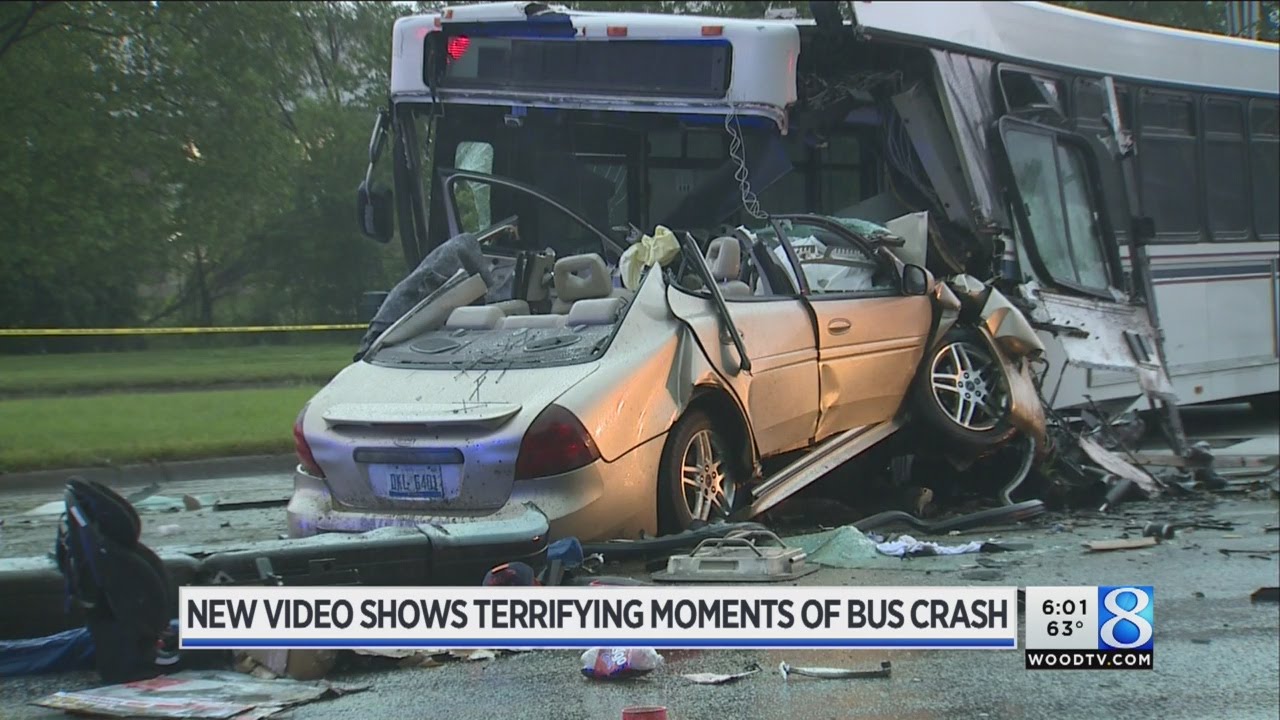 Video shows head-on crash between Kalamazoo Metro bus, car