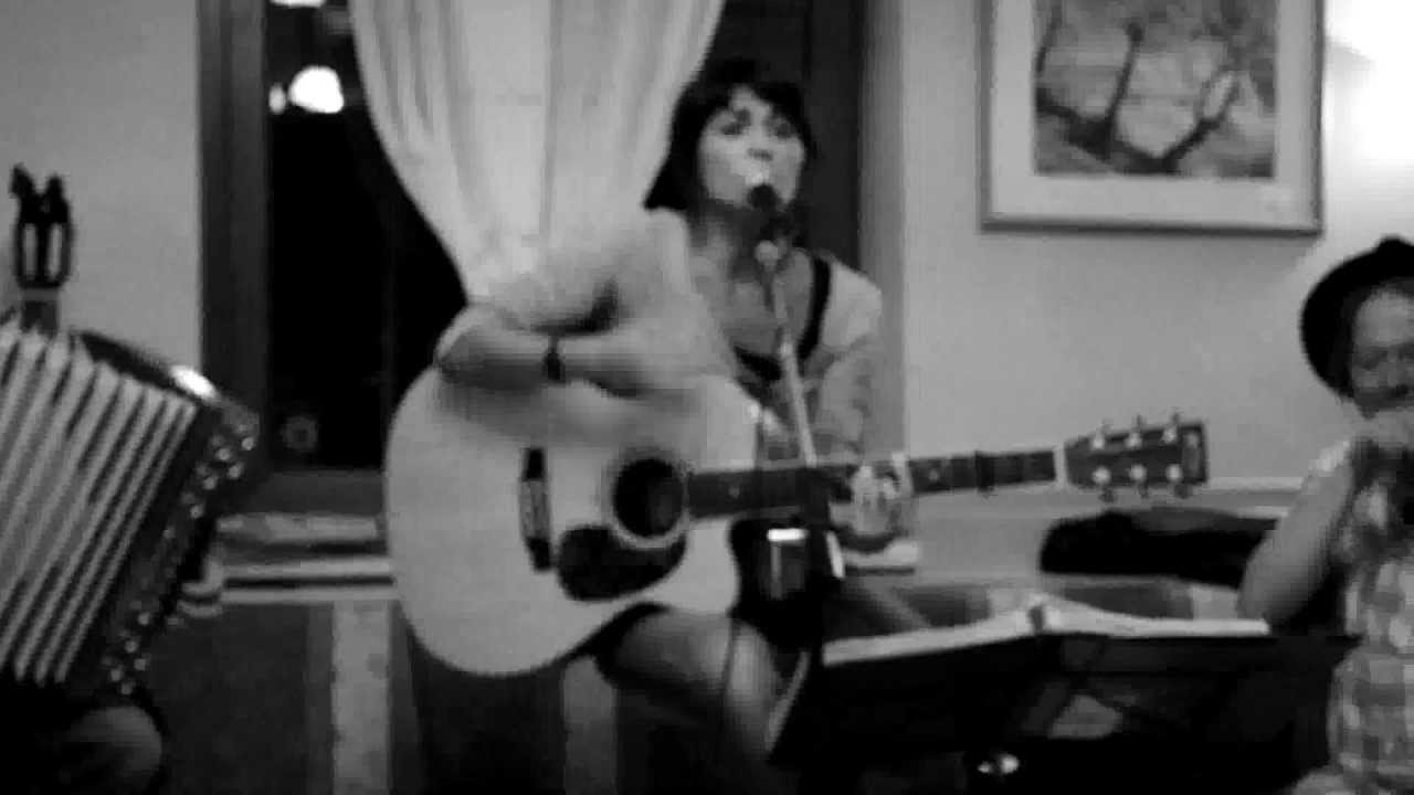 Mandana - Pokerface