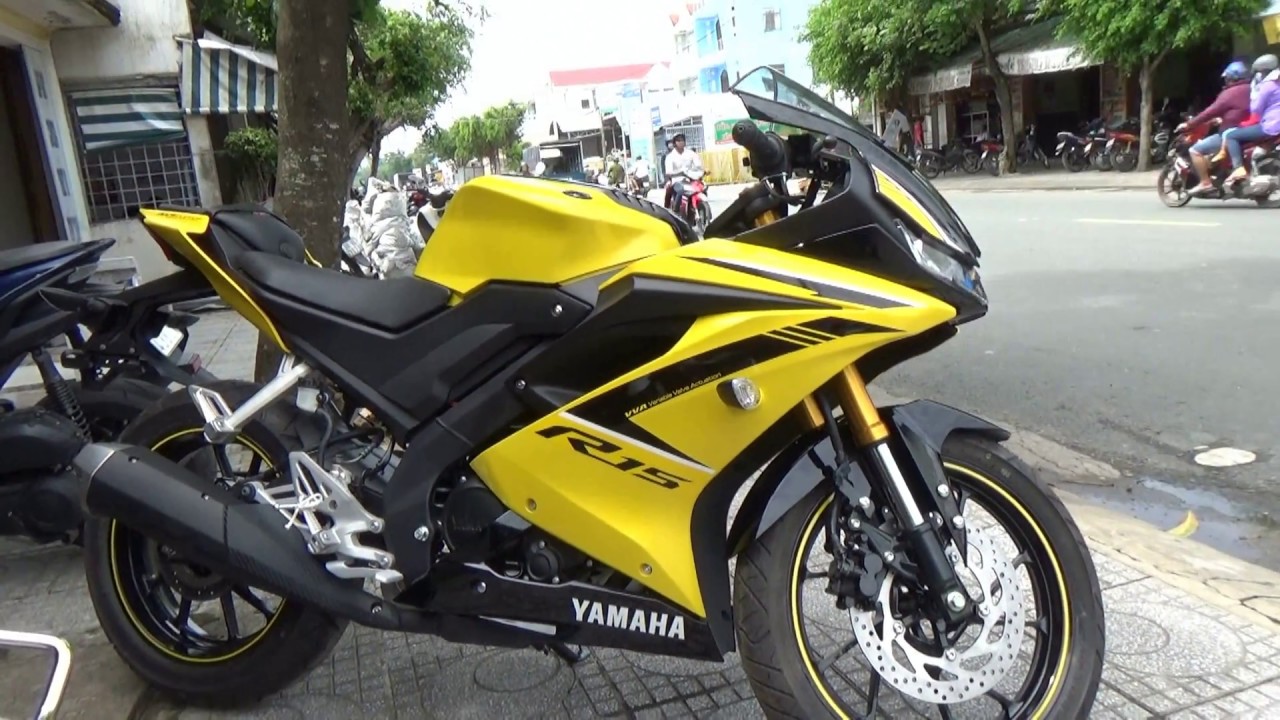 Yamaha YZF R15 | 155cc Yellow color