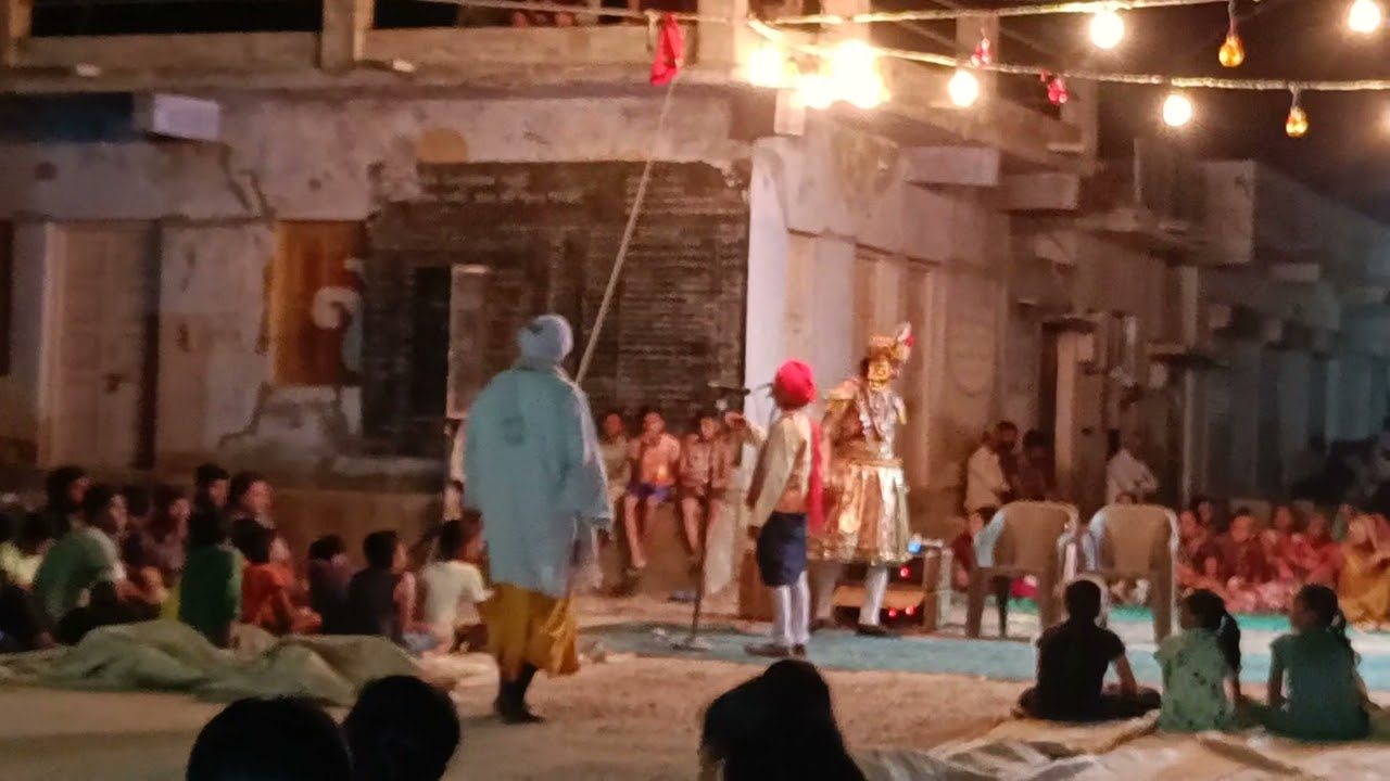 લુપ્ત થતી ભવાઈ મંડળ નો ખેલ