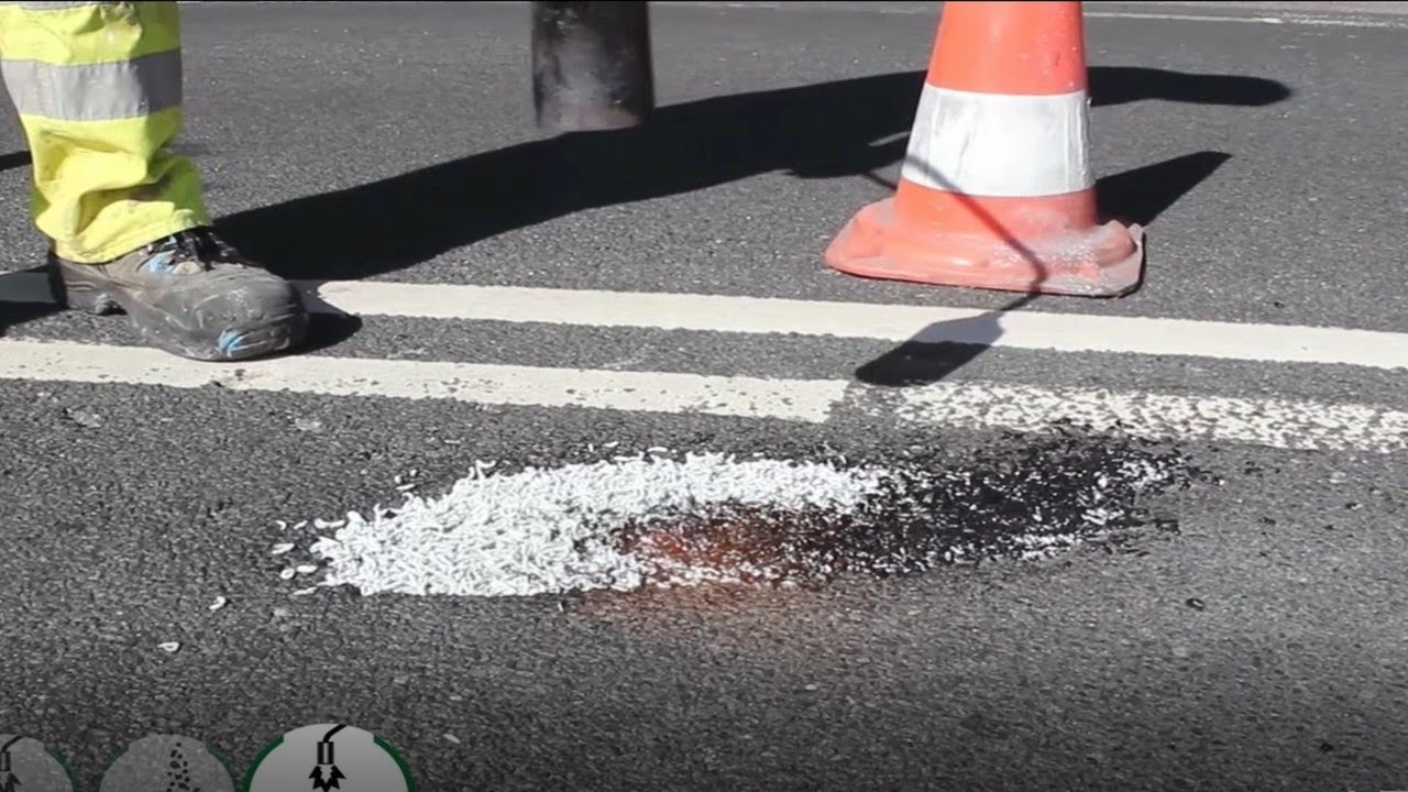 www.ChipFill.de ist DAS frostfest Reparatursystem für Schlaglöcher und Risse im Asphalt
