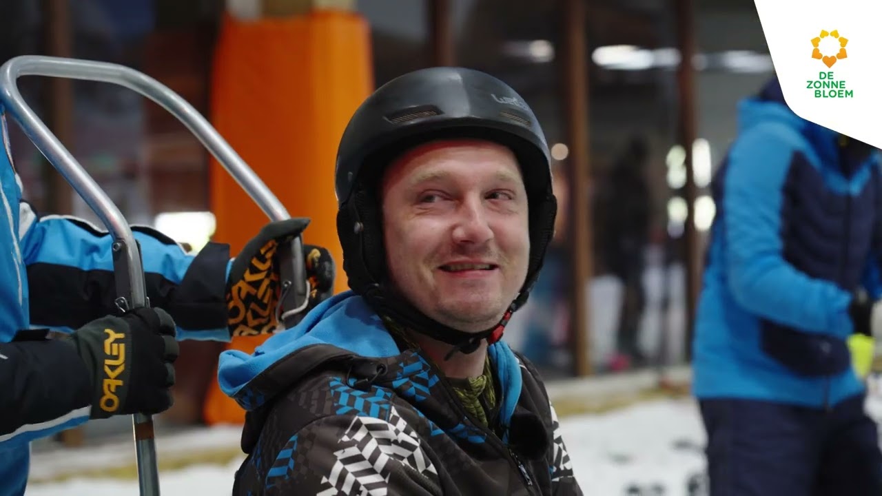 Door de Zonnebloem heb ik het skiën weer kunnen ervaren | Indoor(zit)skiën in SnowWorld