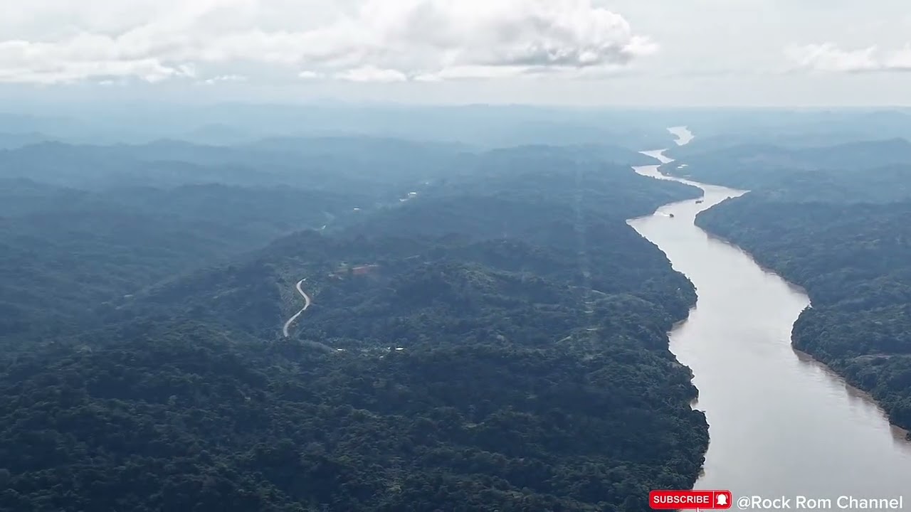 Pemandangan cantik dari udara sungai rajang,kawasan yong dan kawasan belawai