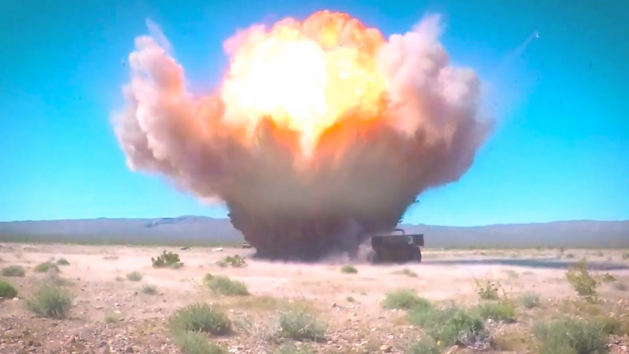 US Air Force - F-16 Fighter Launched GBU-39 Small Diameter Bombs [1080p]