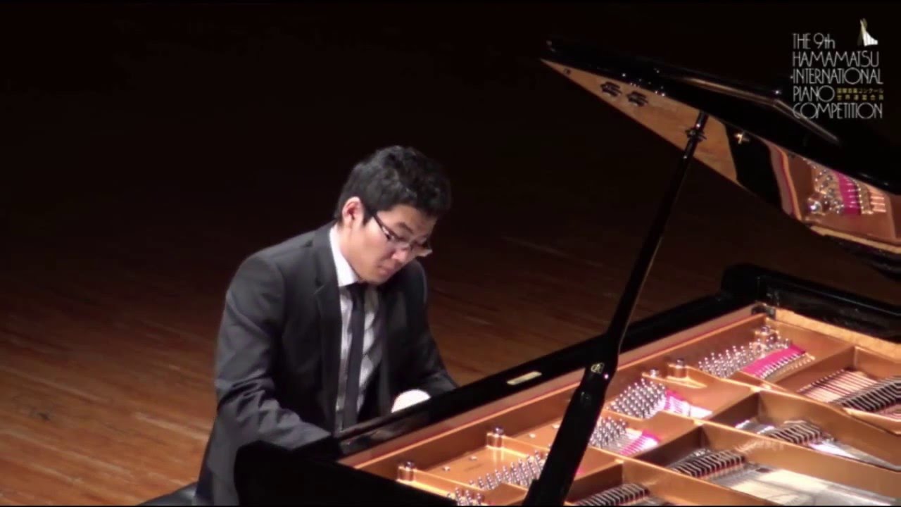 Kenji Miura - M. Ravel Sonatine Part 1