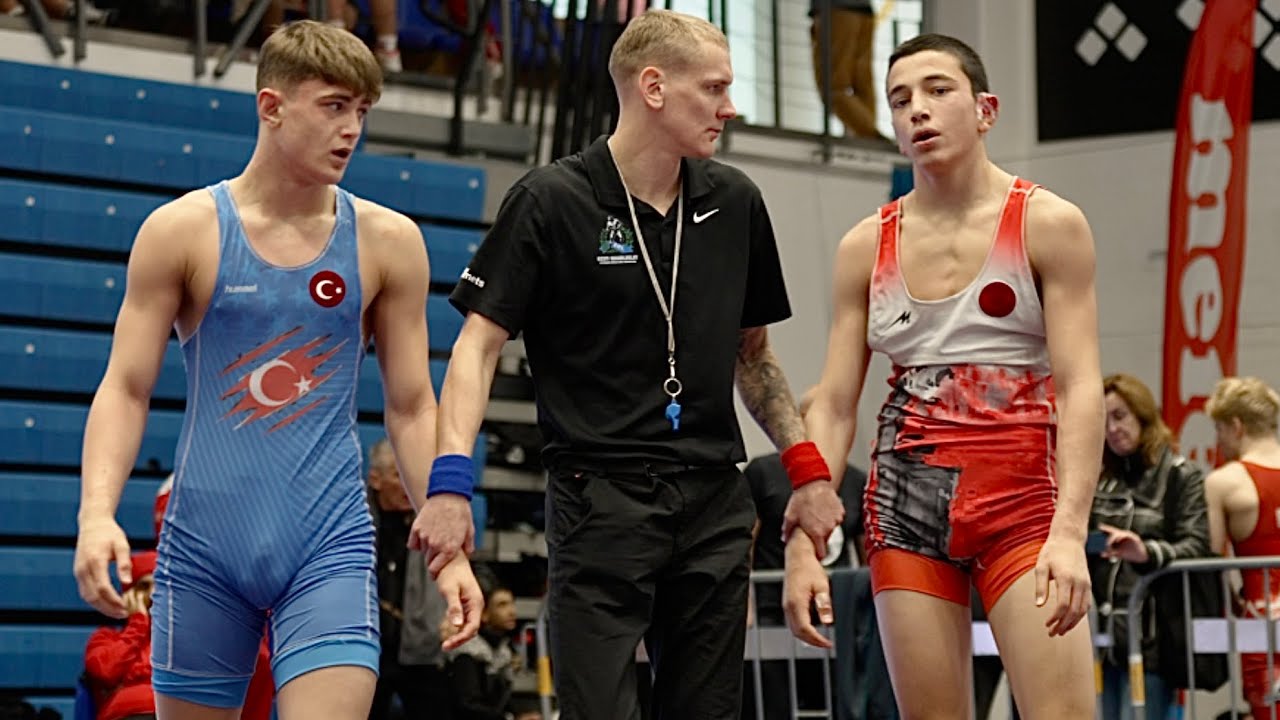 U15 Mustafa Yusuf Yazici (TUR) vs S. Umut Sahinol (TUR) 68kg. Greco-roman boys wrestling. B-cam-man