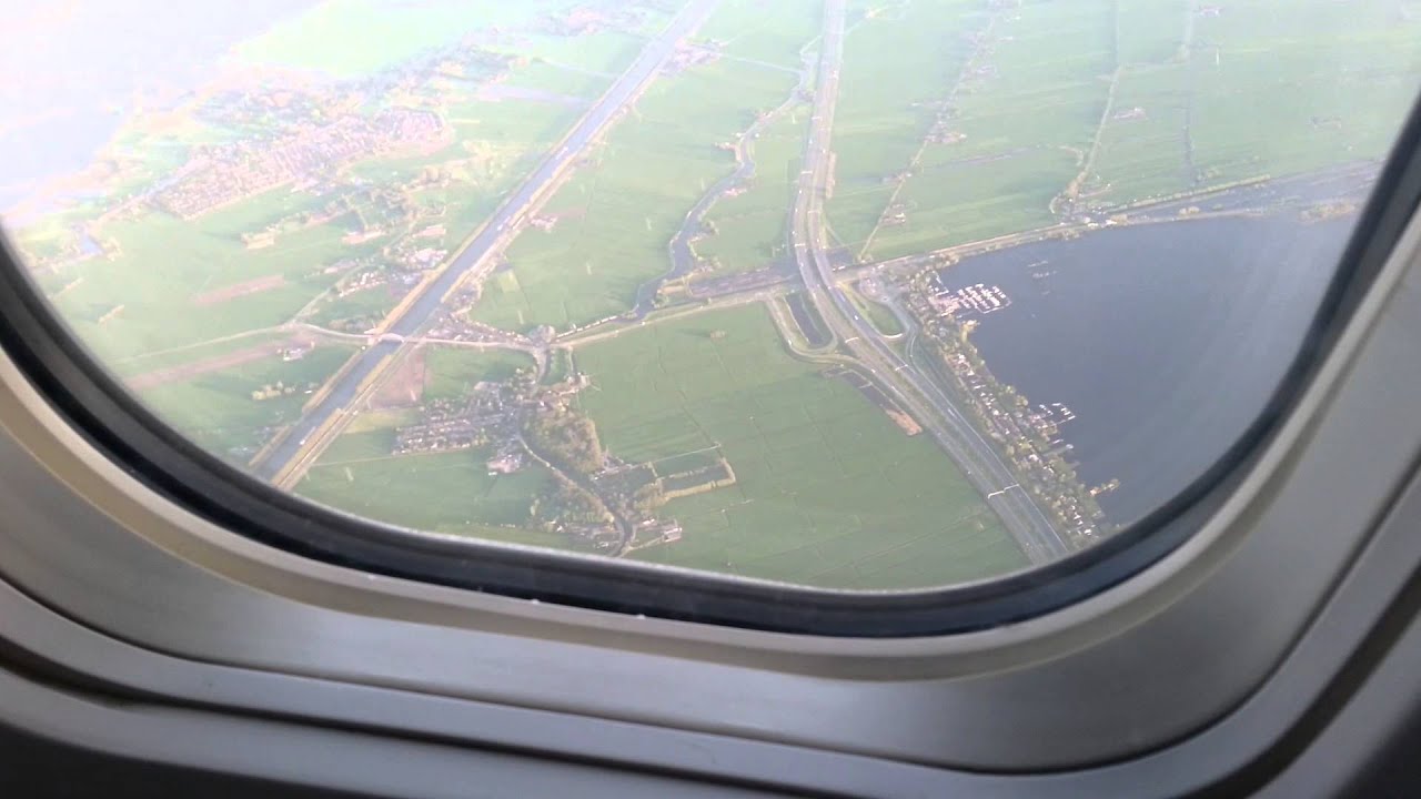 Opstijgen vliegtuig Amsterdam Schiphol 07-05-2015
