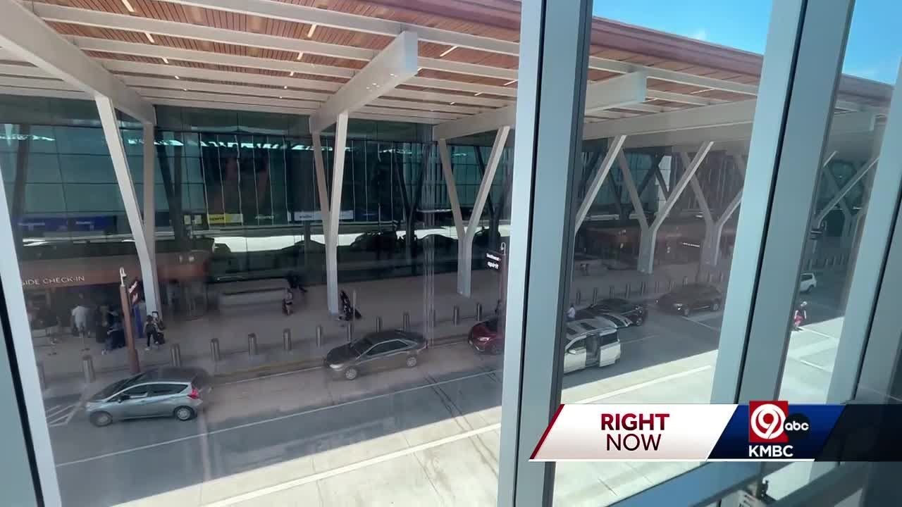 Demolition of old Kansas City International Airport terminals now underway