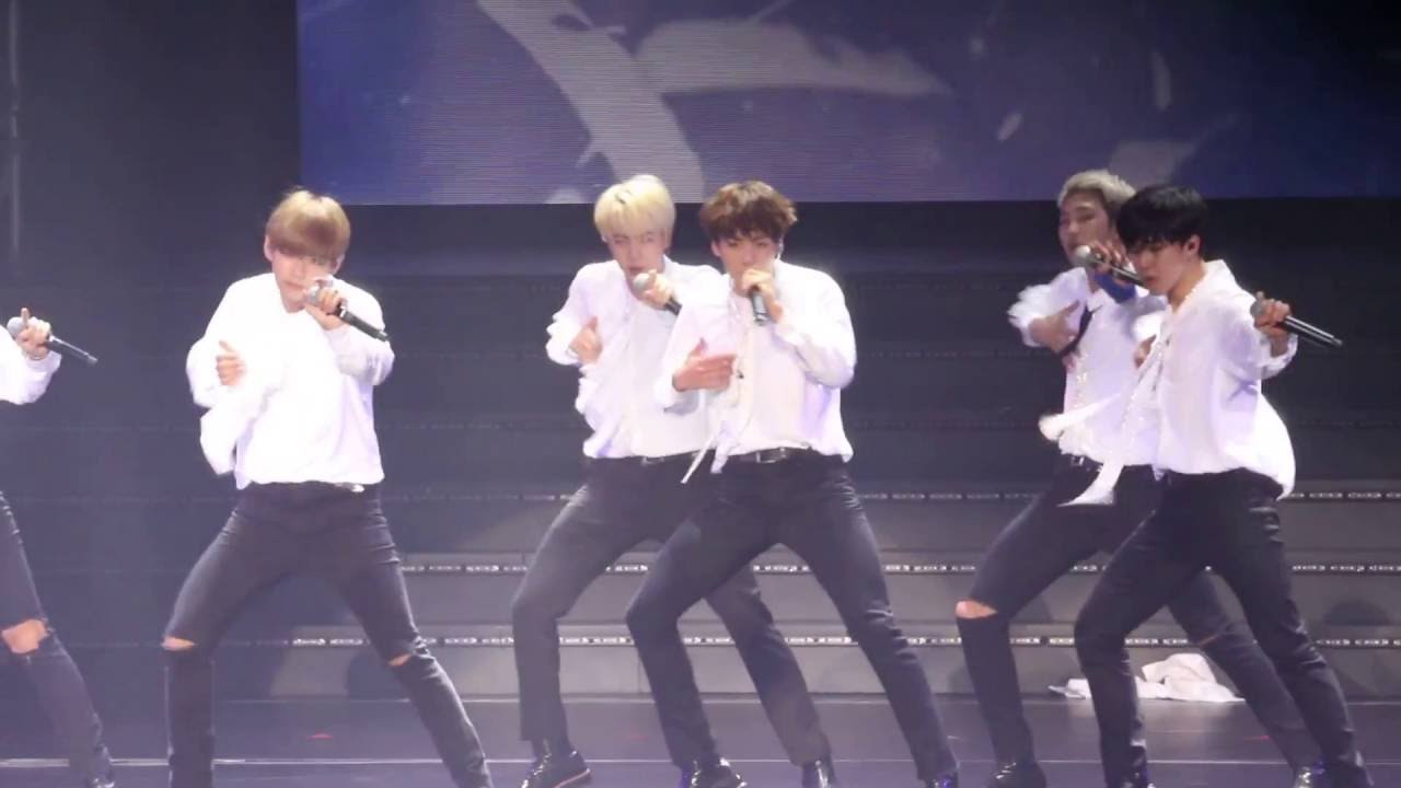 BTS BUTTERFLY FANCAM 160618 IN MACAU