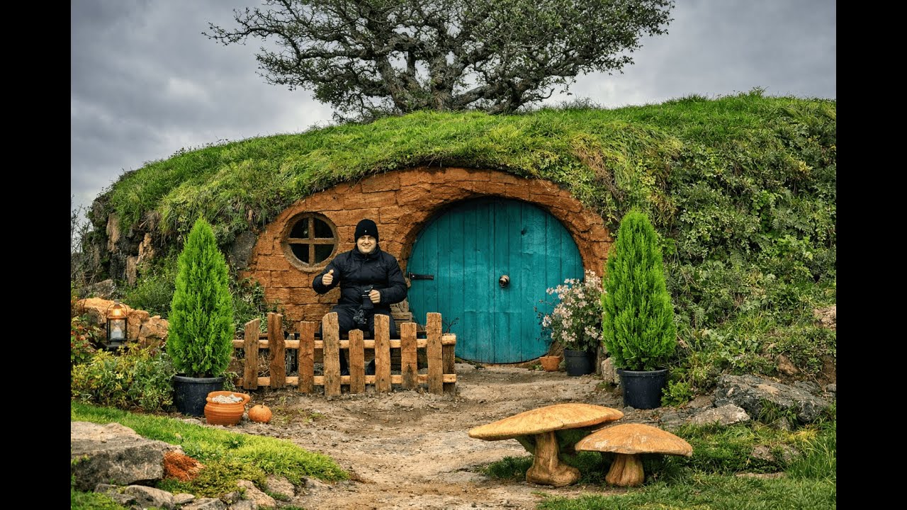 Build a magical shelter to survive as a Hobbit.