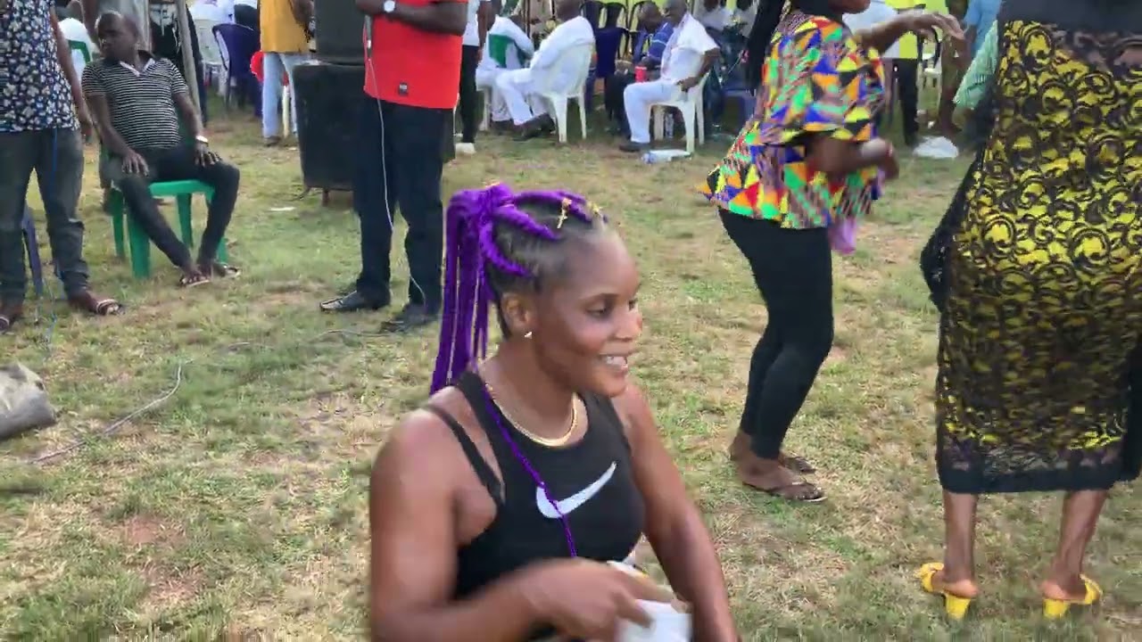 Ogbogwu Okonji live @ Hon.  Emma Utomi burial ceremony at St. Augustine College, Ibusa, Delta State
