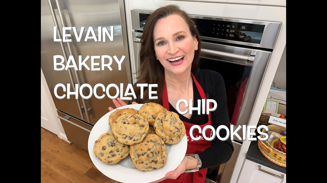 Giant Chocolate Chip Cookies! Levain Bakery Copycat Recipe. So Good. So Chocolatey. Baseball Sized.