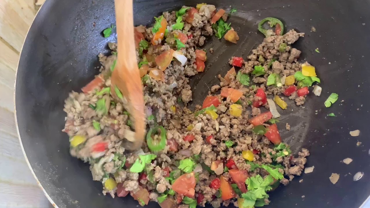 Crêpe fourrée à la viande hachée