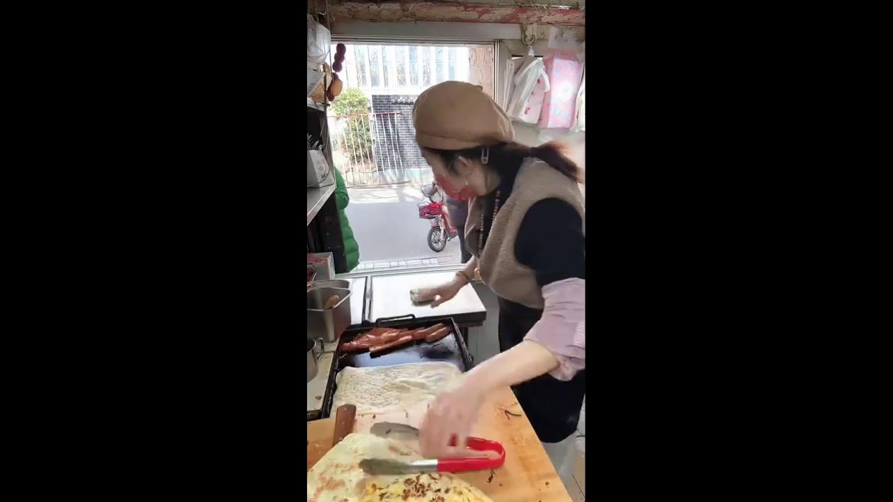 Street Food Livestream | Third-Person View of Egg Pancake Prep | Ambient Sounds